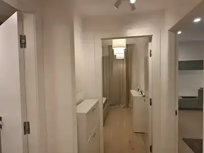Hol luminos apartament inchiriere Sector 2 Bucuresti